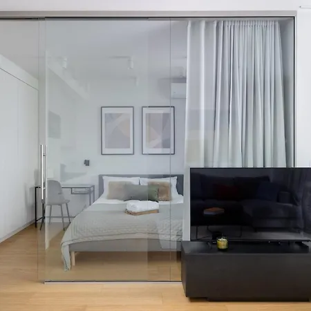 2-bedroom Premium Grzybowska شقة وارسو