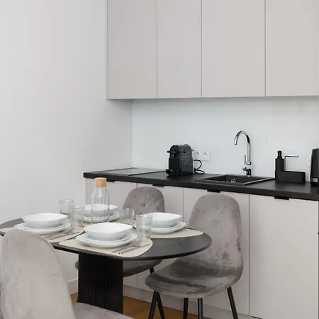شقة 2-bedroom Premium Grzybowska